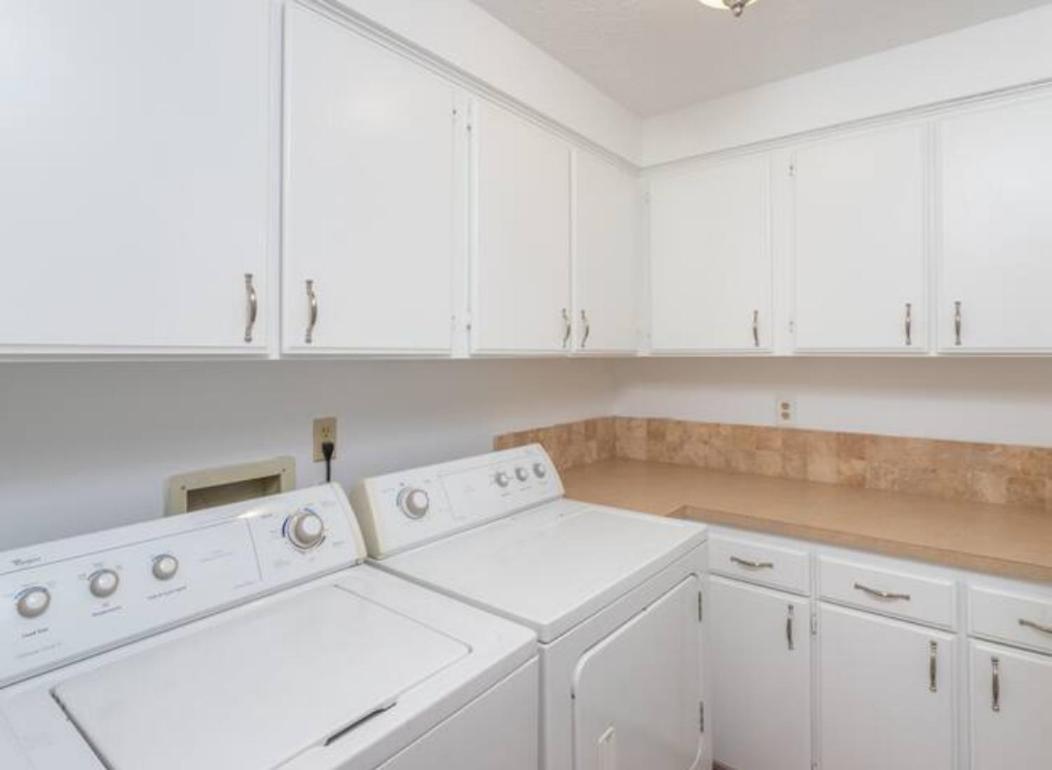 Experience Nirvana With Artwork Collections From Around The Globe Located In Lakewood Neighborhood In Se Boise Next To A Park, Minutes From Bown Crossing And The Boise River, 10 Minutes To Downtown, 4 Beds, Sleeps 8, Pets Welcome In Large Fenced In Y Dış mekan fotoğraf
