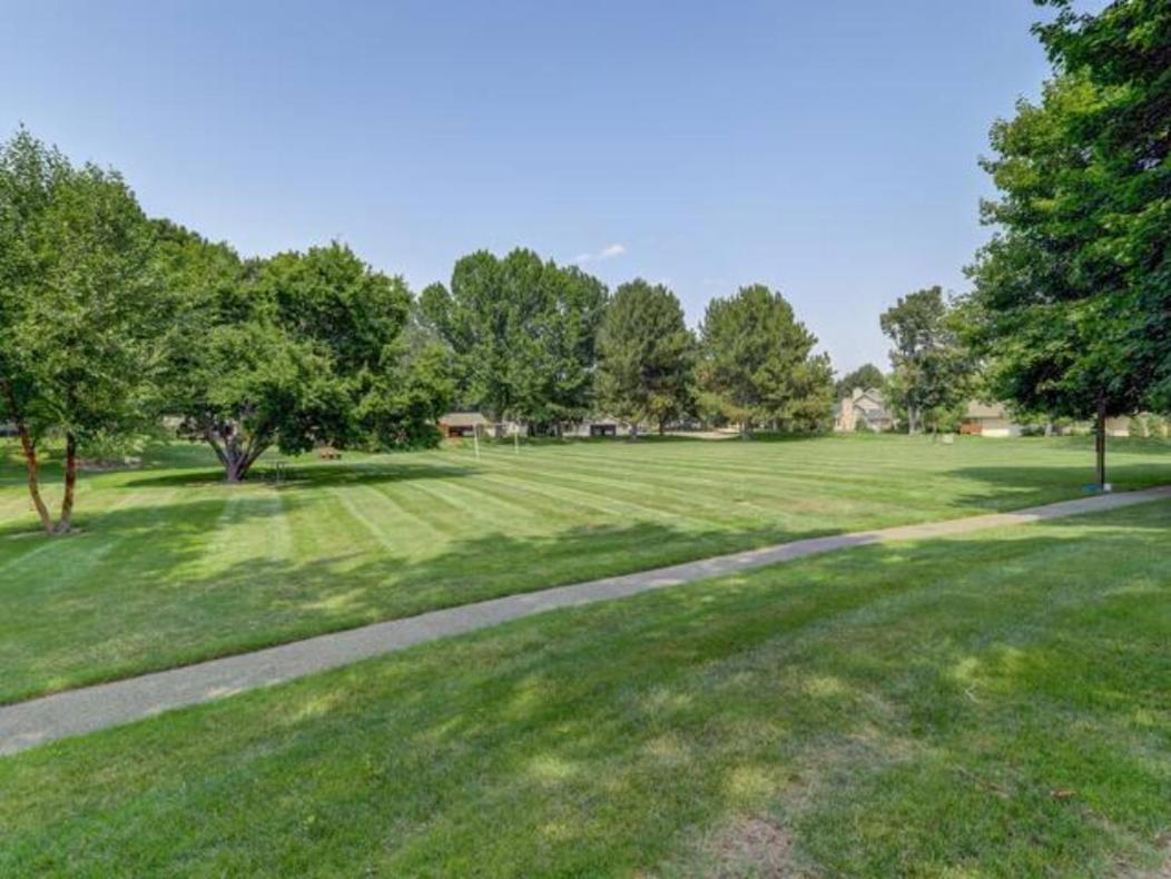 Experience Nirvana With Artwork Collections From Around The Globe Located In Lakewood Neighborhood In Se Boise Next To A Park, Minutes From Bown Crossing And The Boise River, 10 Minutes To Downtown, 4 Beds, Sleeps 8, Pets Welcome In Large Fenced In Y Dış mekan fotoğraf