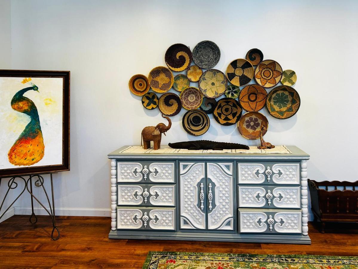 Experience Nirvana With Artwork Collections From Around The Globe Located In Lakewood Neighborhood In Se Boise Next To A Park, Minutes From Bown Crossing And The Boise River, 10 Minutes To Downtown, 4 Beds, Sleeps 8, Pets Welcome In Large Fenced In Y Dış mekan fotoğraf